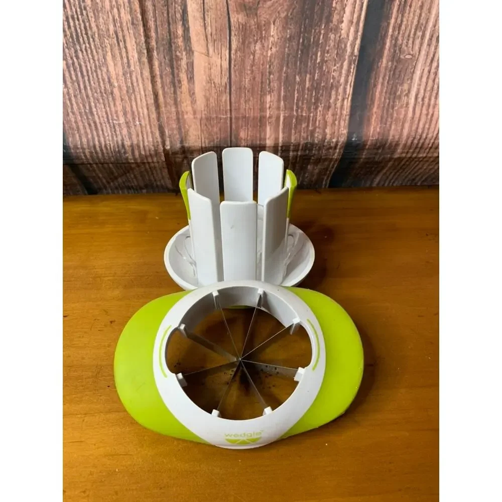 Prepara‎ Wedgie Citrus Wedger Lemon Lime Cutter Slicer Green